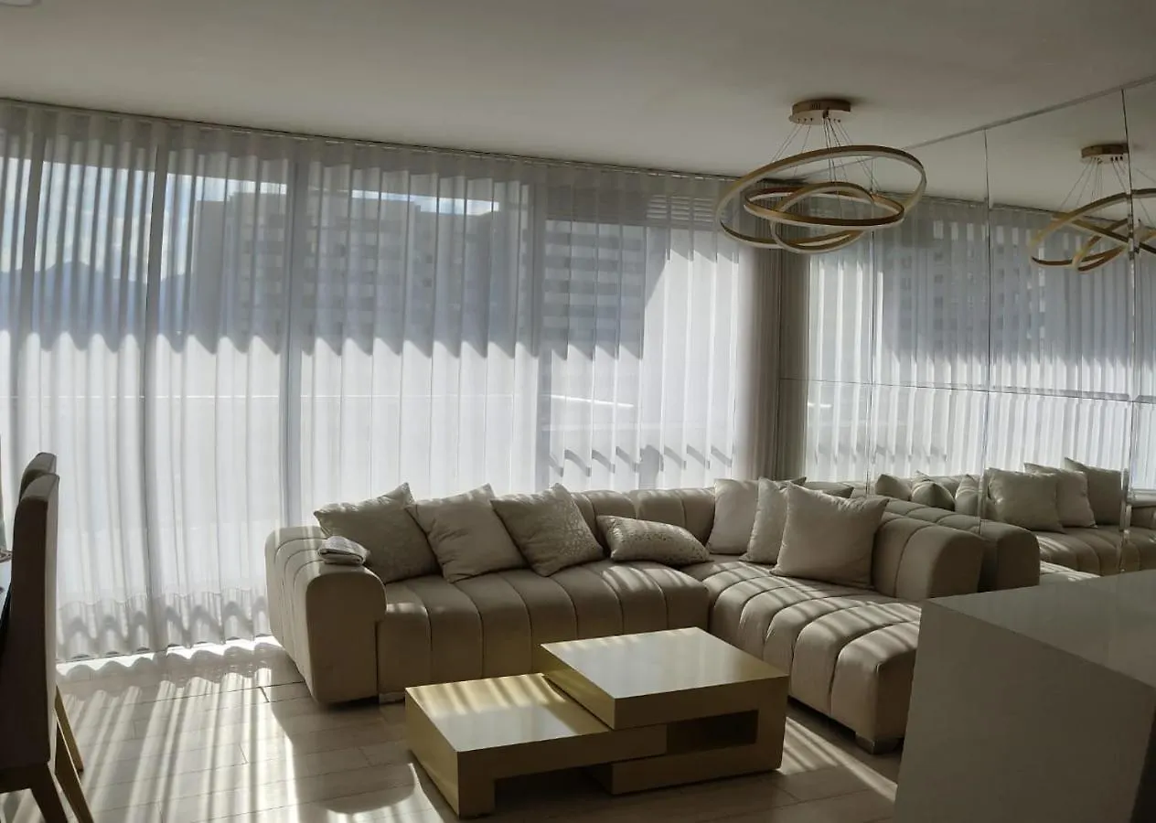 Apto Poblado A 8 Min De Provenza Con Free Parking メデジン